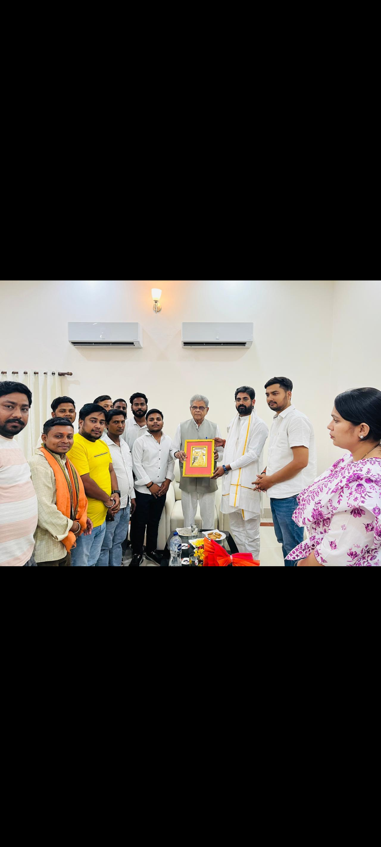 Hemant Raj with UP forest minister Shree Arun saxena ji 